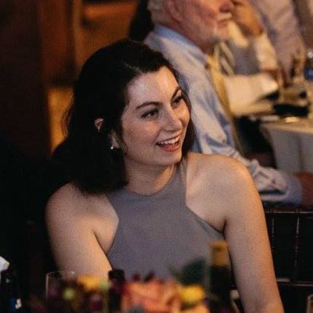 Meet your Posher, Elizabeth